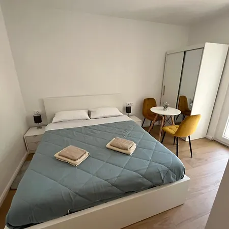 Oasis For Two, 30 Meters From Sea * זאדאר