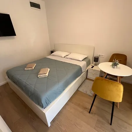 Oasis For Two, 30 Meters From Sea זאדאר